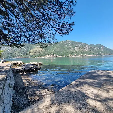 Studio On The Coast, With A View Of The Sunrise,Free We-Fi Kotor Buitenkant foto