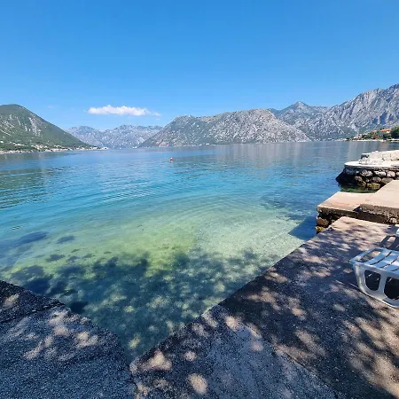 Studio On The Coast, With A View Of The Sunrise,Free We-Fi Kotor Buitenkant foto