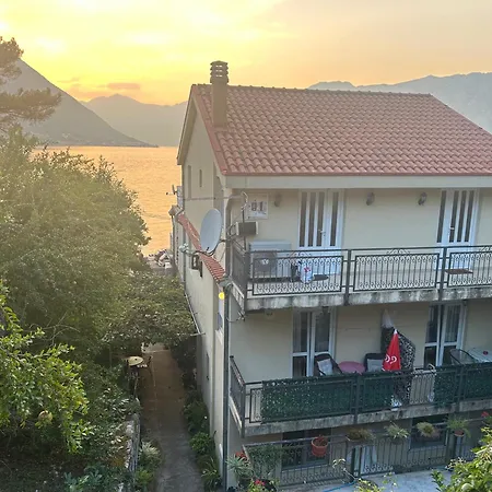 Studio On The Coast, With A View Of The Sunrise,Free We-Fi Kotor Buitenkant foto
